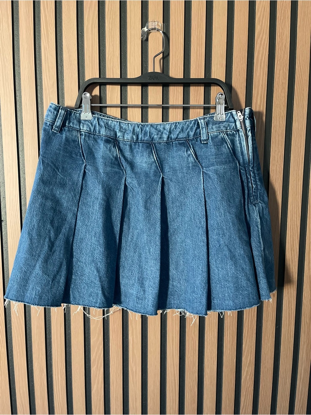 Pilcro Anthropologie Women's Denim Pleated Skort Size 31 - Picture 2 of 5
